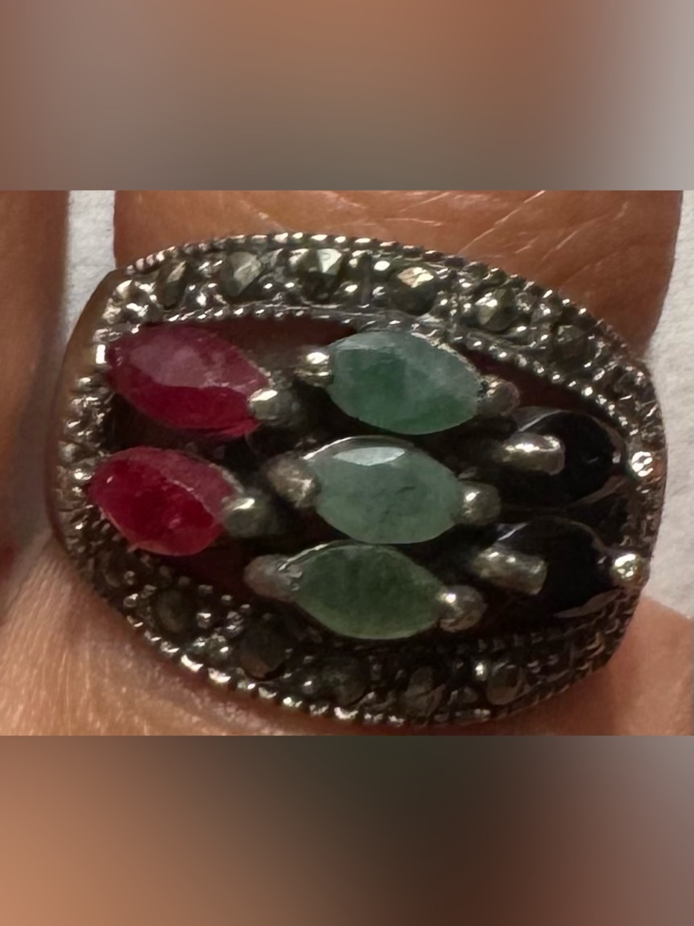 925 silver emerald, ruby, sapphire & marcasite ring